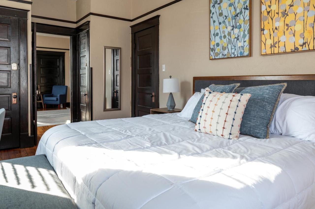 Updated 3 Bedroom Unit With Balcony! Cape Girardeau Esterno foto